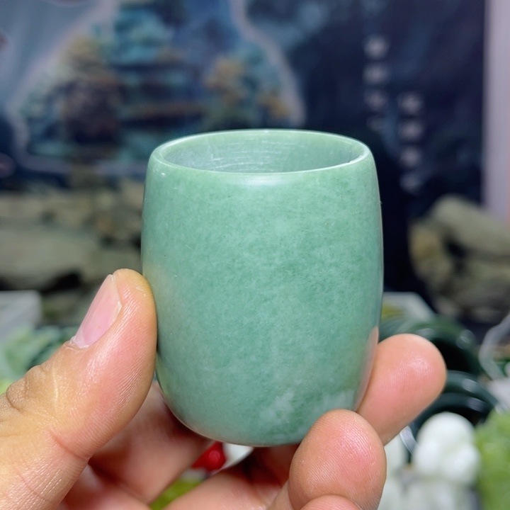 蛇纹石玉水杯未镶嵌