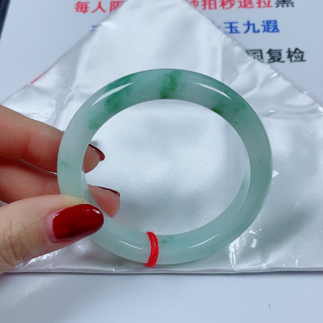 翡翠未镶嵌手镯圈口60宽12.5后9.2