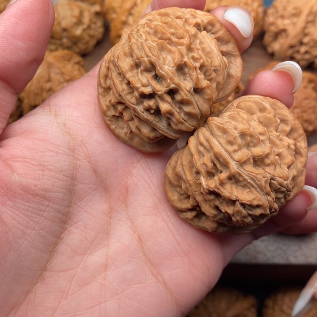 文玩核桃把件皮*鲁全品平谷楼44