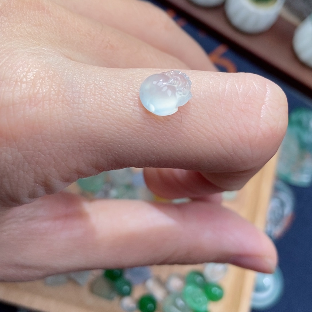 翡翠颈饰未镶嵌翡翠