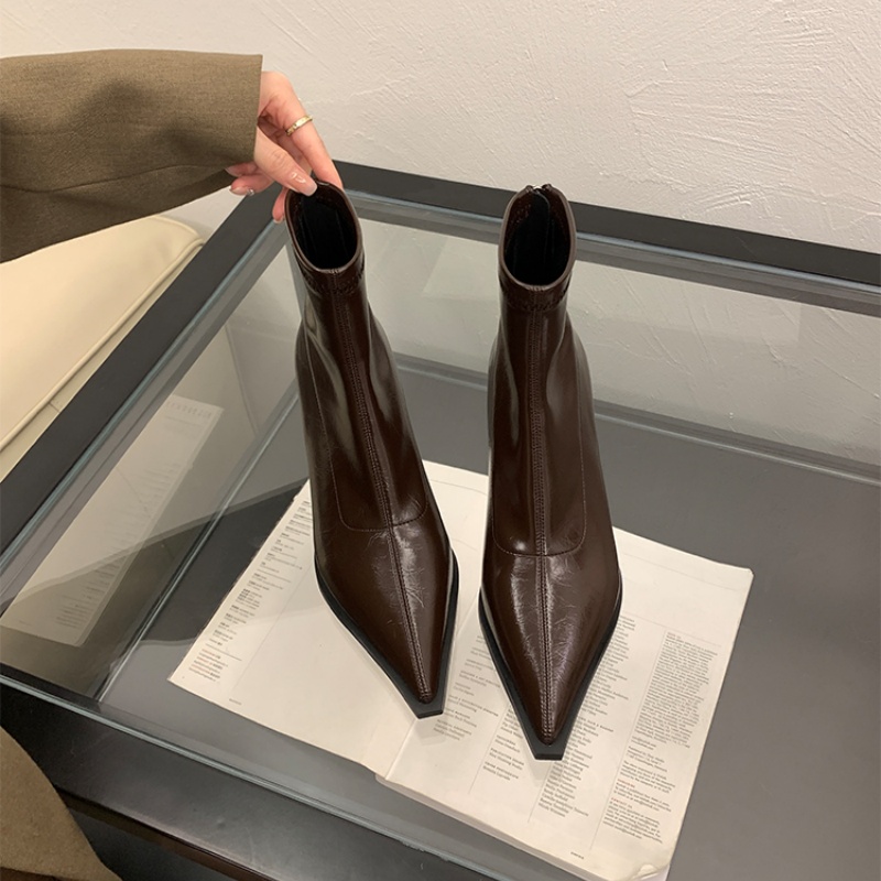 尖头高跟短靴女2025年秋冬新款欧美风百搭棕色复古细跟瘦瘦高跟靴