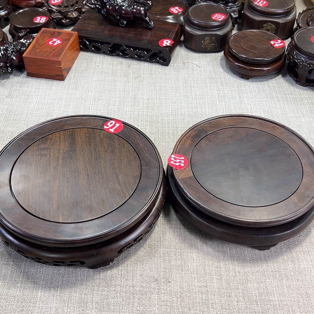 红木底座精雕工艺品