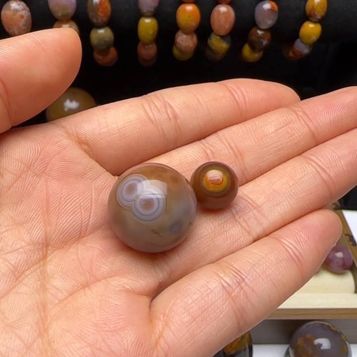 玛瑙/玉髓合金战国红单珠