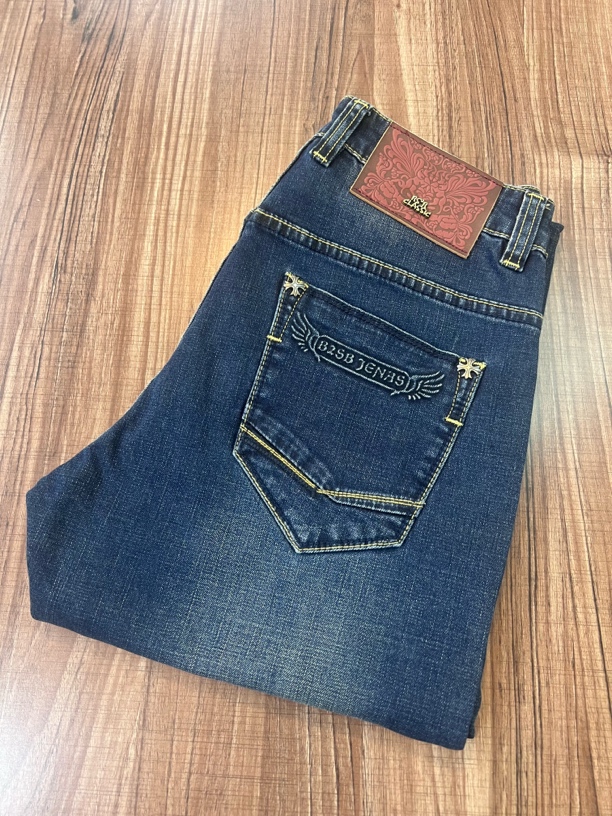 男士高弹力春秋款牛仔裤：工厂店不计成本清仓做人气