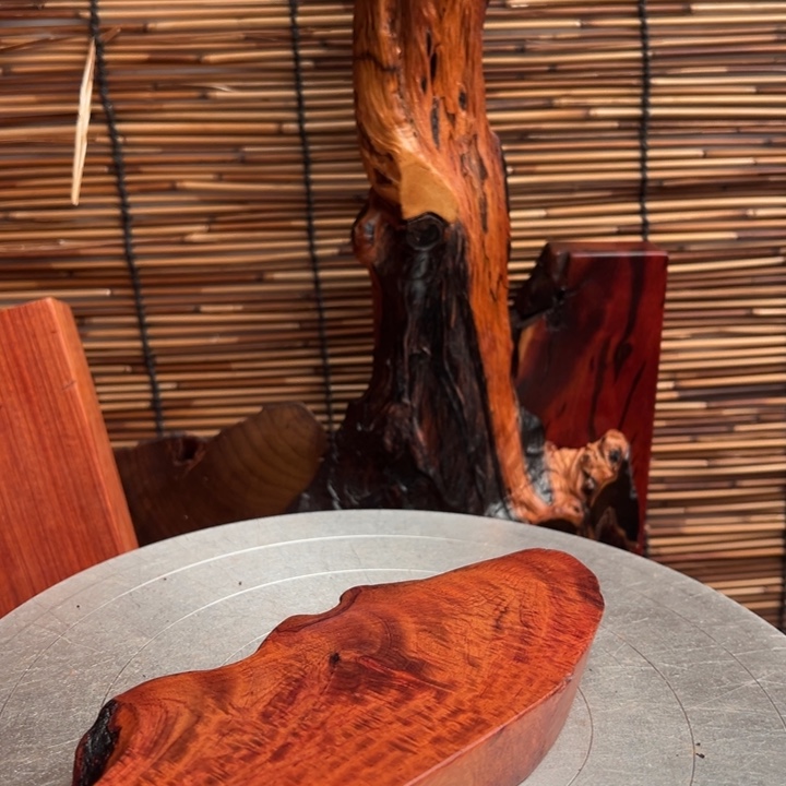 沿***大叶紫檀（黑酸枝木类）