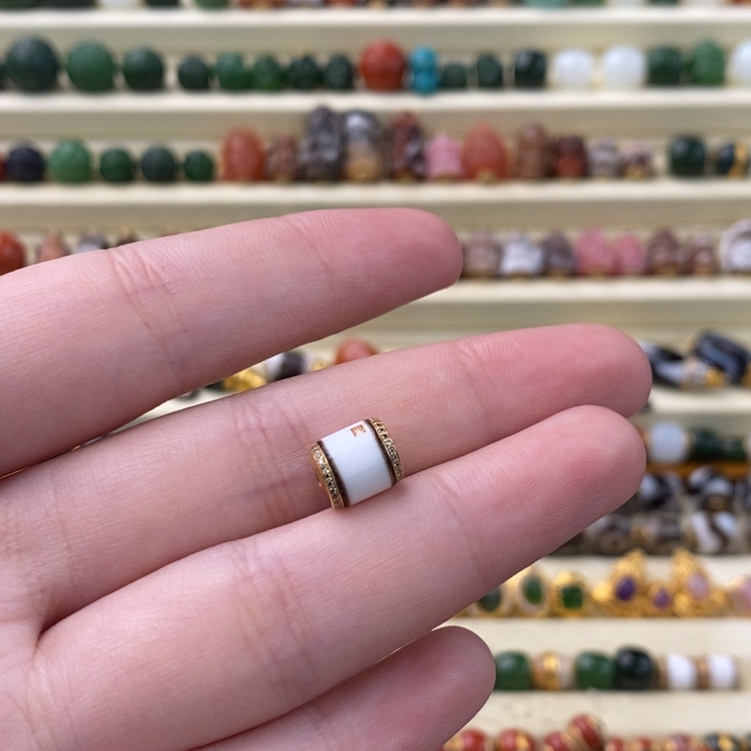 玛瑙/玉髓18K金镶嵌颈饰