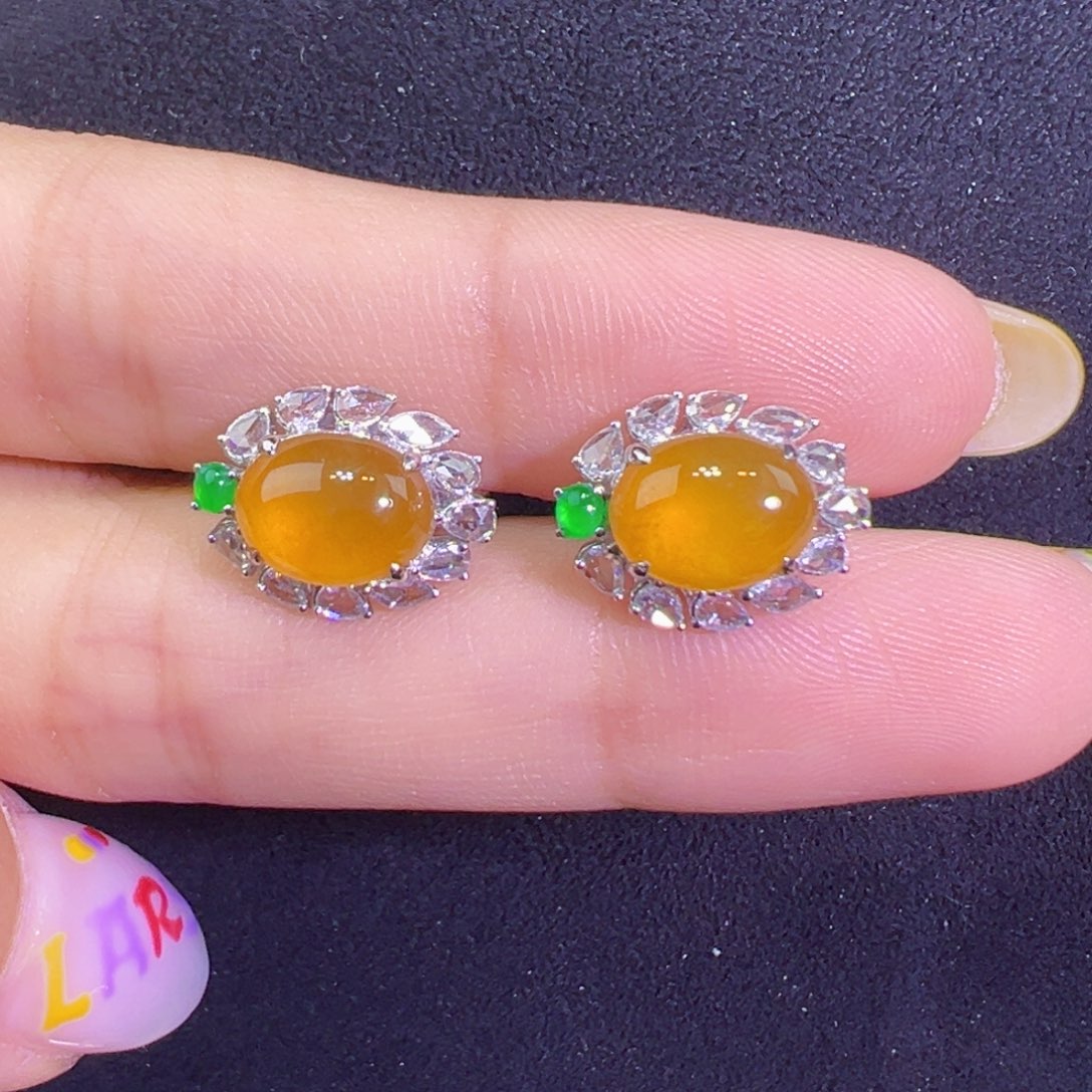 翡翠18K金镶嵌耳饰蛋面