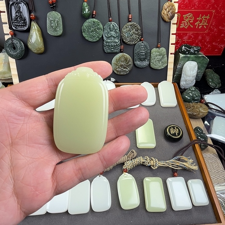 元***牛玉黄四六圆头祥云牌