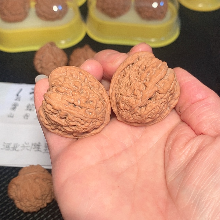 文玩核桃吊坠35尺红马蚂瑙歪子