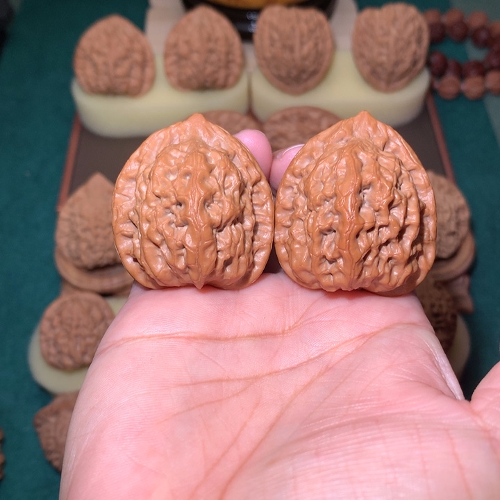 老***父核桃文玩核桃把件佛肚