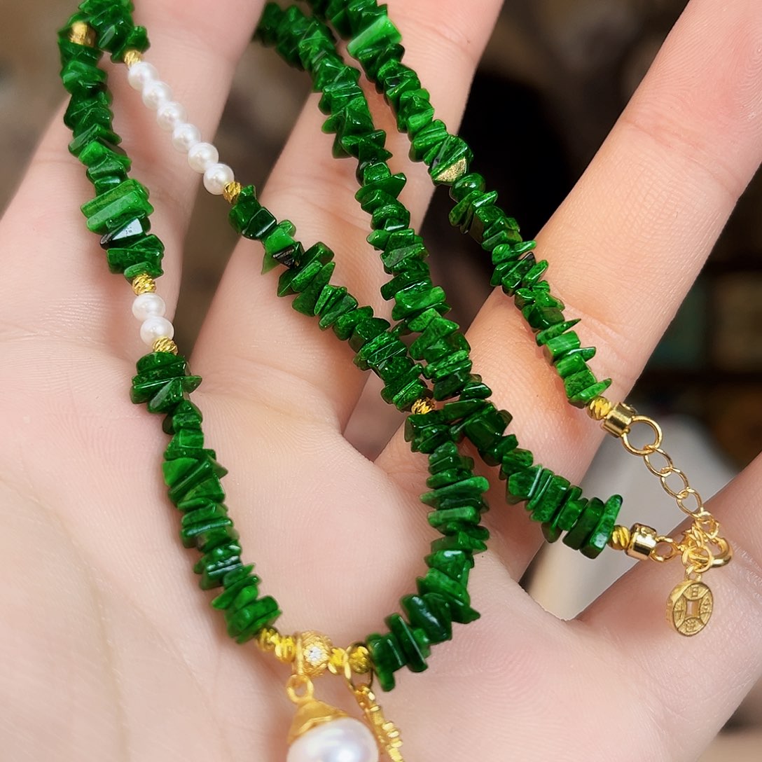 翡翠未镶嵌颈饰项链