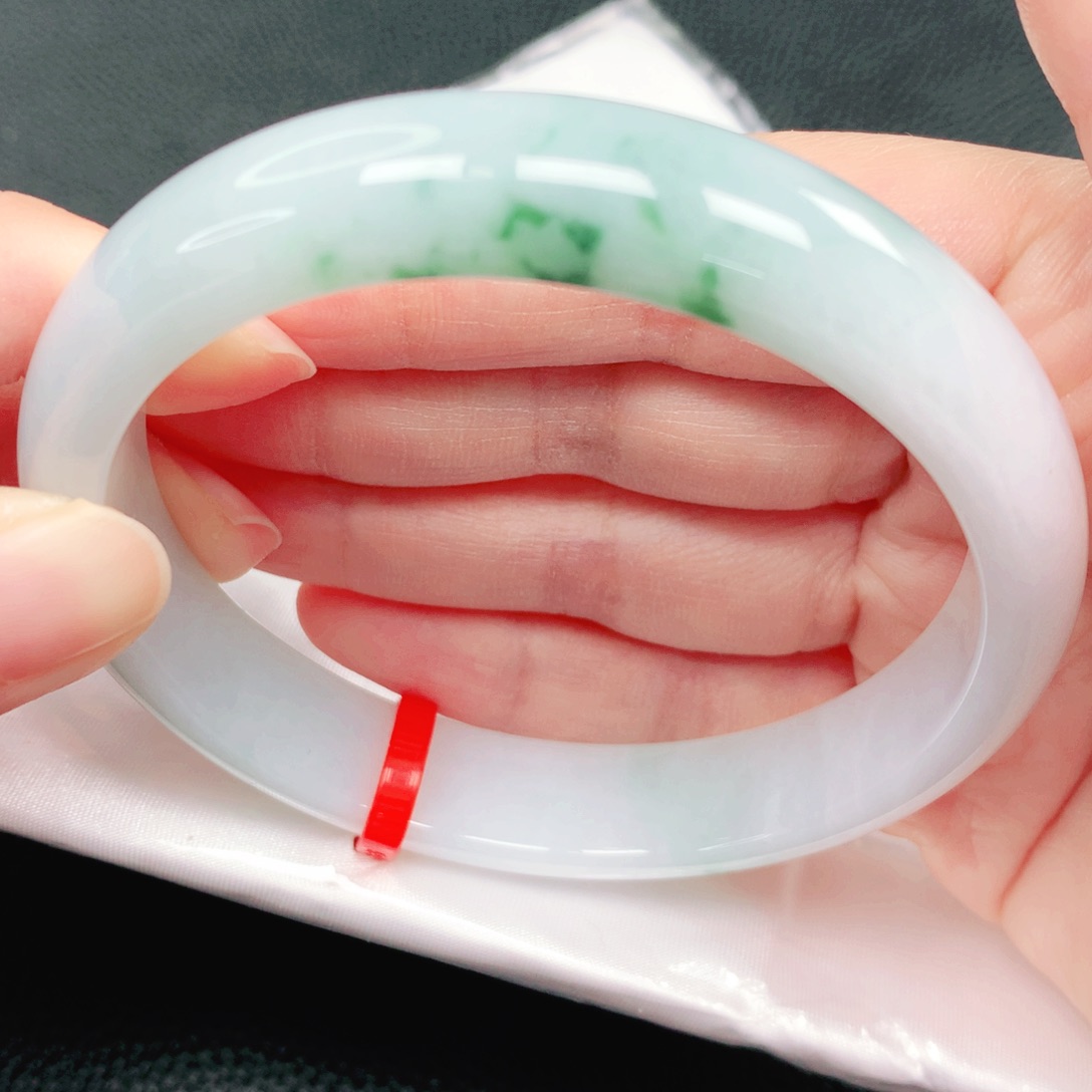 翡翠未镶嵌手镯63圈