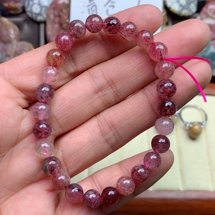 硅化珊瑚（珊瑚玉）颈饰未镶嵌