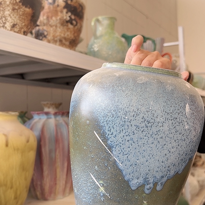 景德镇陶瓷花瓶工厂