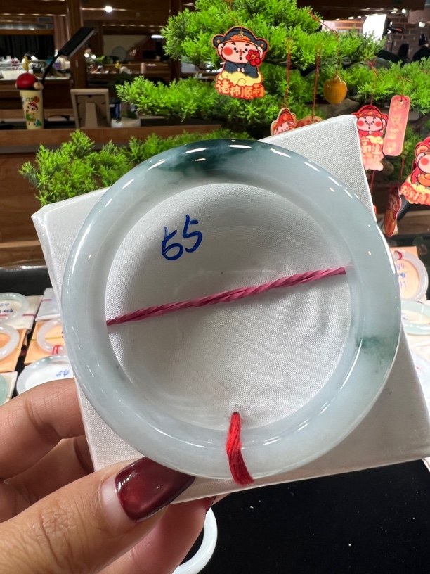 纯天然缅甸翡翠手镯