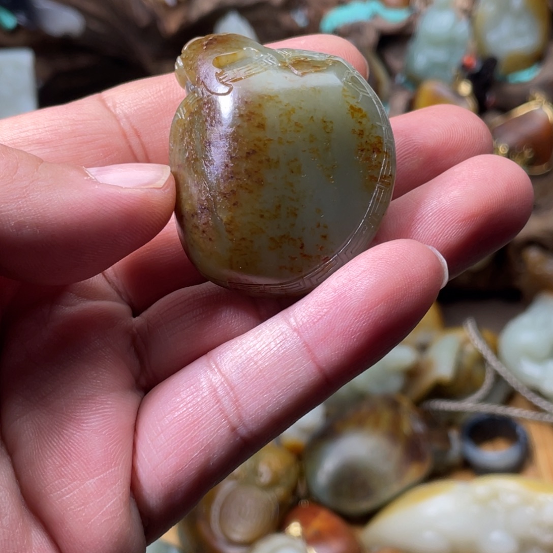 饭***续和田玉未镶嵌把件和田玉籽龟手把件