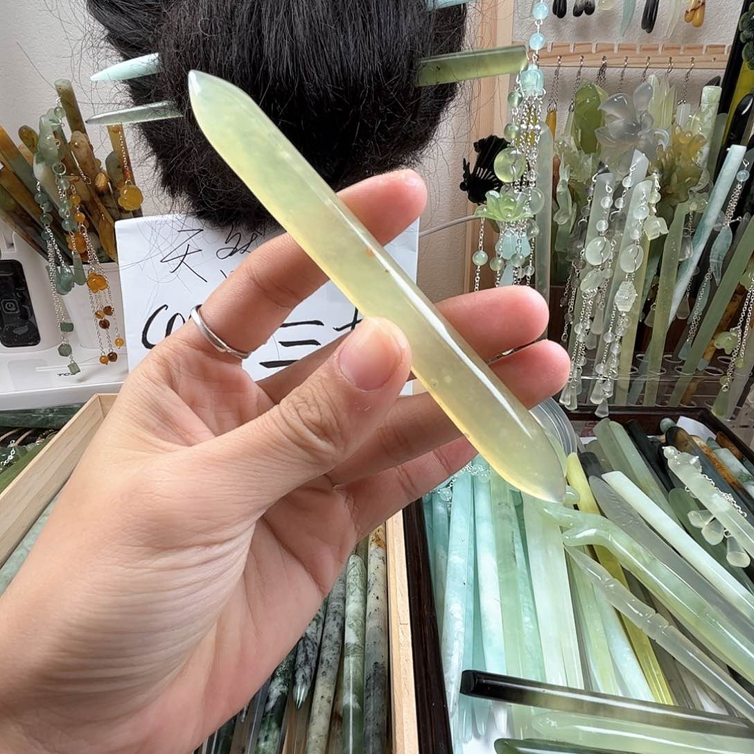 蛇纹石玉发饰未镶嵌