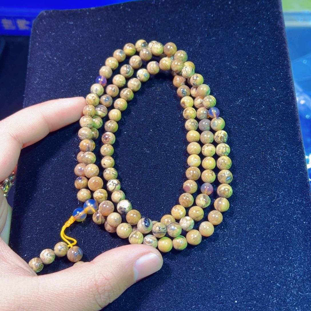 琥珀裸石未镶嵌琥珀