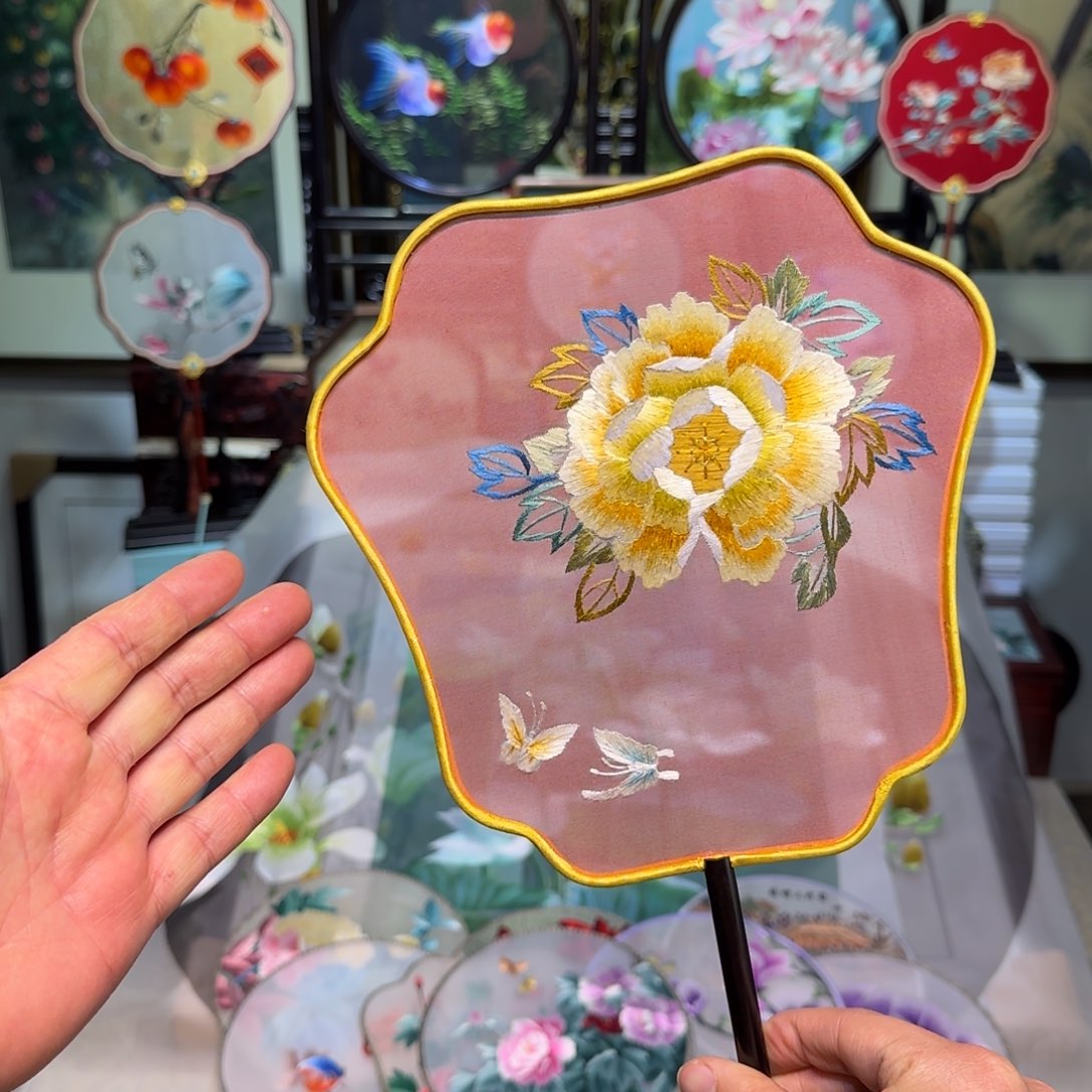 刺绣刺绣工艺精湛