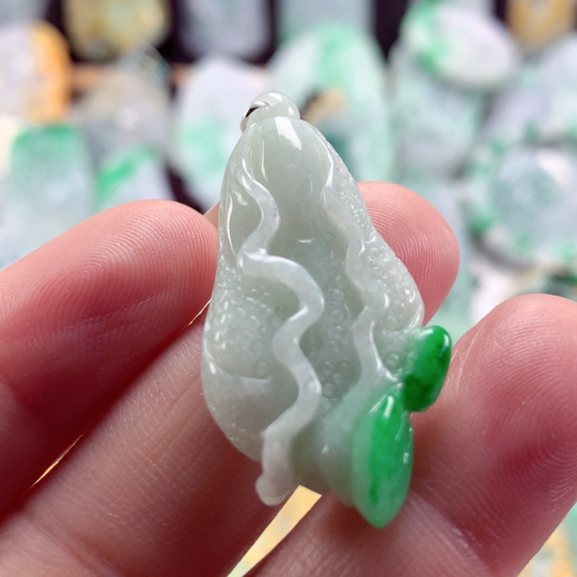 【闪购商品】翡翠吊坠(不含链)未镶嵌