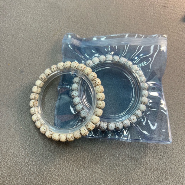 A144 原生态顺白星月菩提 卡8*7 老型珠单圈手串