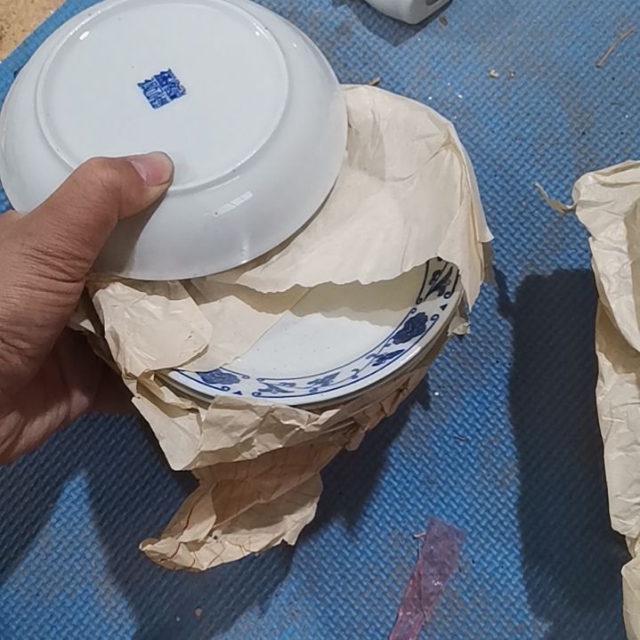 摆件，烧制问题都是正常的，15号到手8个。直径14