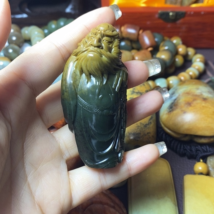 岫岩河磨玉（透闪石质玉）把件未镶嵌