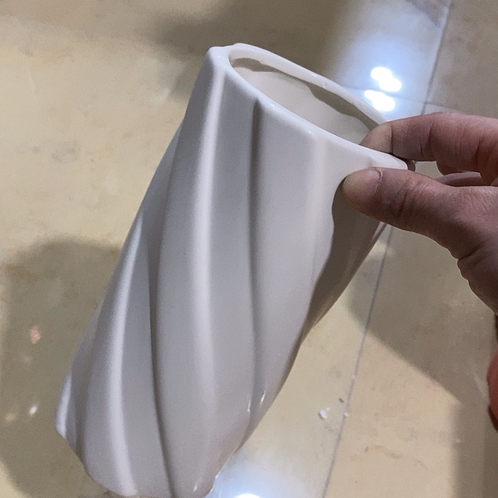 陶盆有孔 瑕疵针孔漏釉介意勿拍外口 9外高20