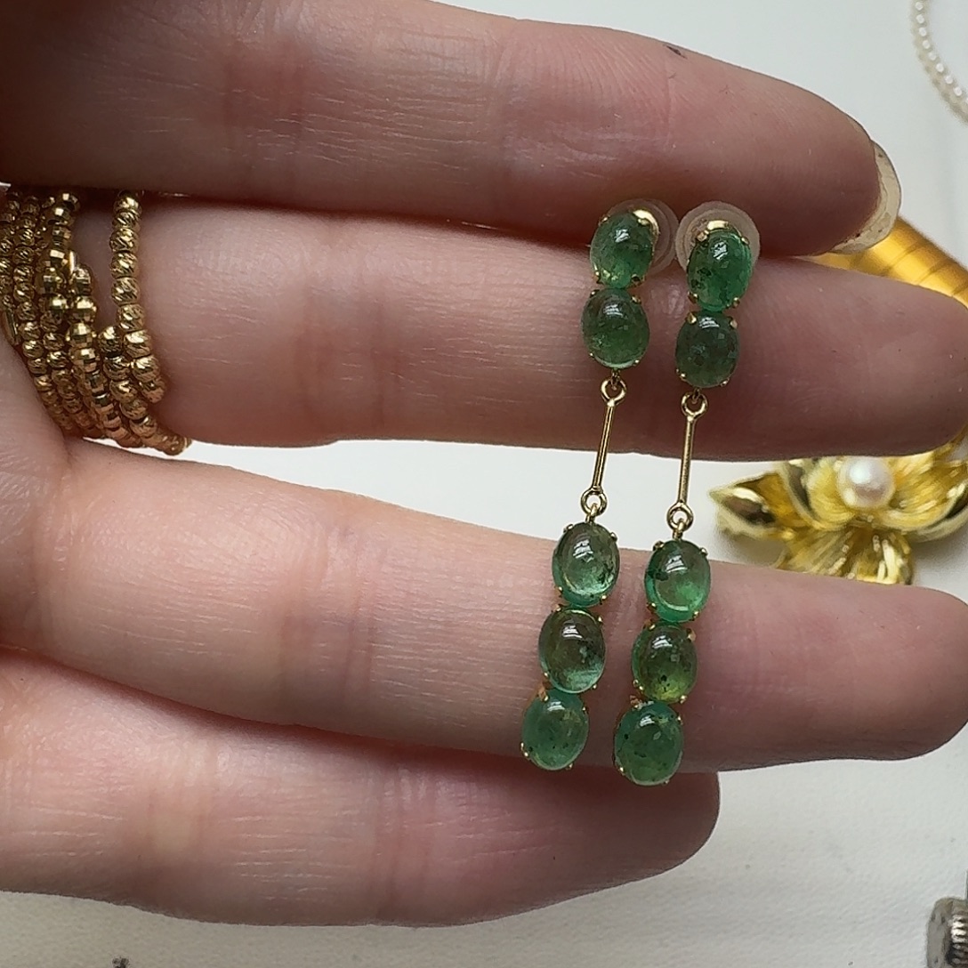 未镶嵌祖母绿耳饰