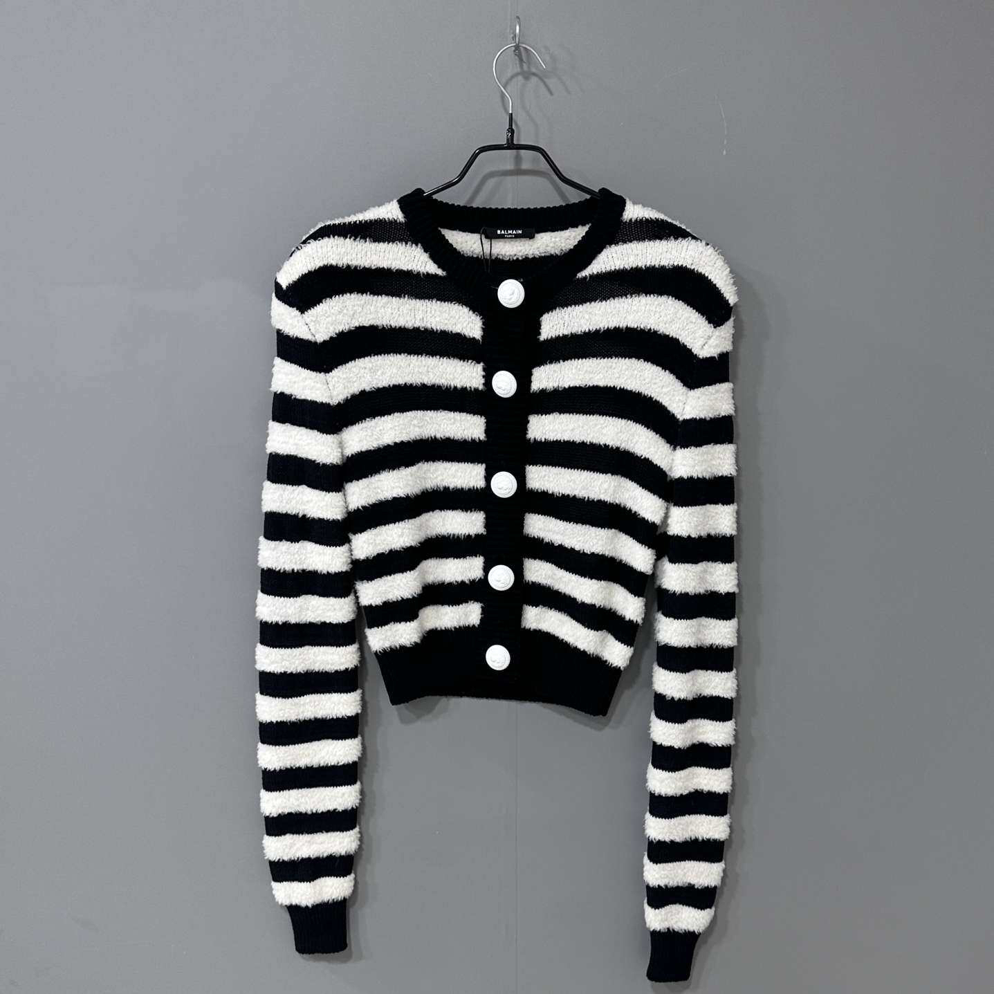 99新 BALMAIN/巴尔曼 黑白条纹毛毛开衫外套/34码/67953