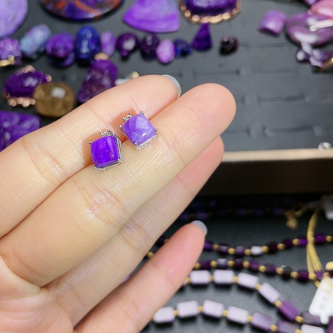 苏纪石（舒俱来）耳钉银S925镶嵌