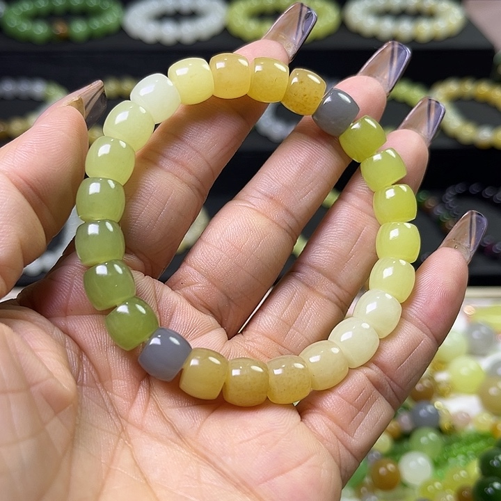 蒲***店和田玉未镶嵌手串