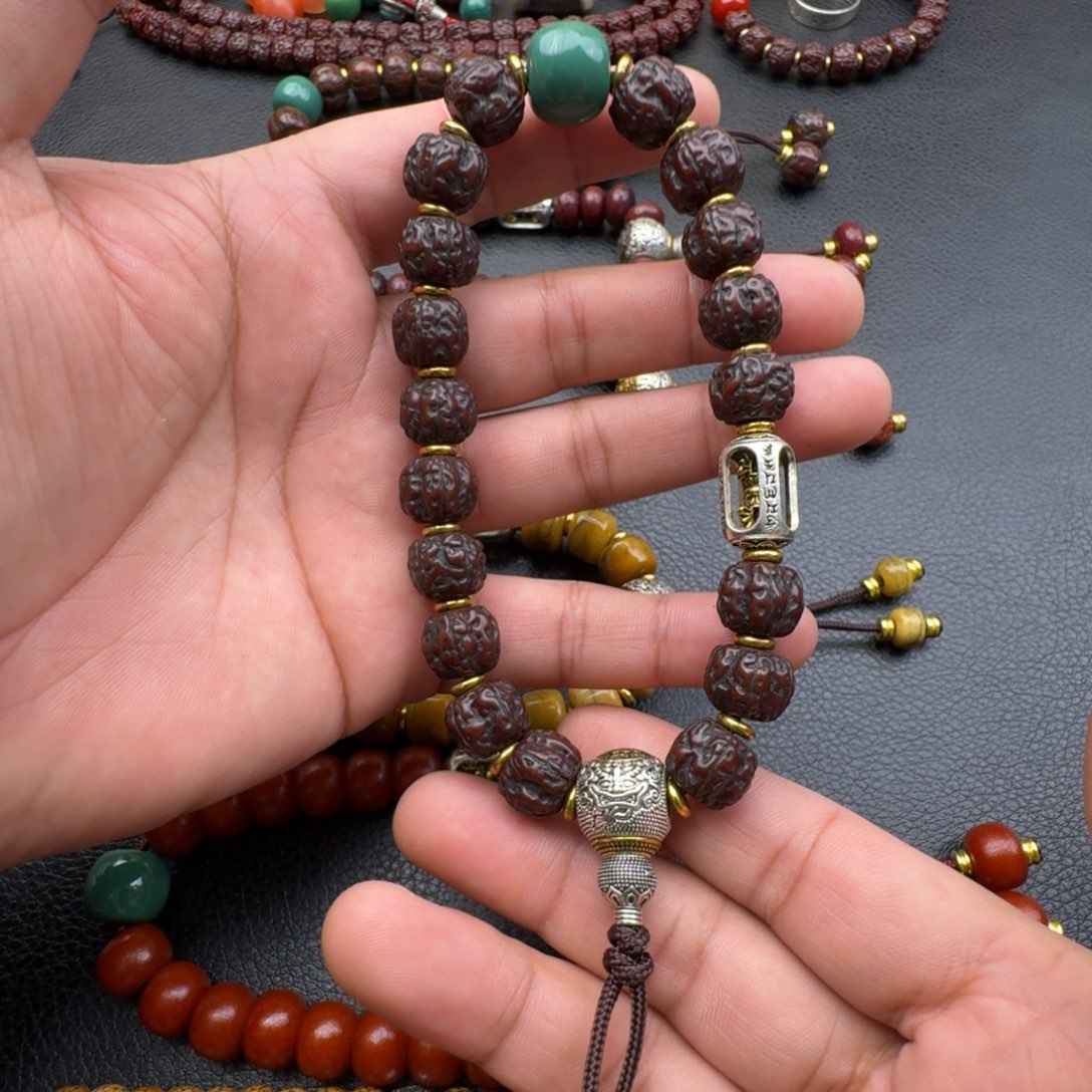 飘***渺香榧木金刚菩提手持