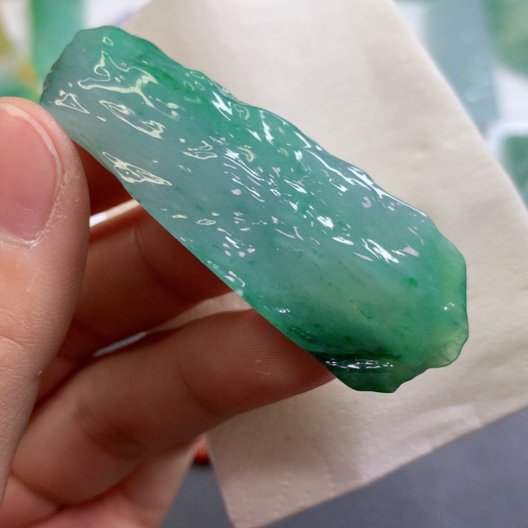 【闪购商品】翡翠吊坠(不含链)未镶嵌