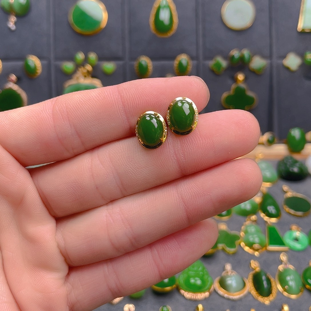 和田玉（碧玉）18K金镶嵌耳饰