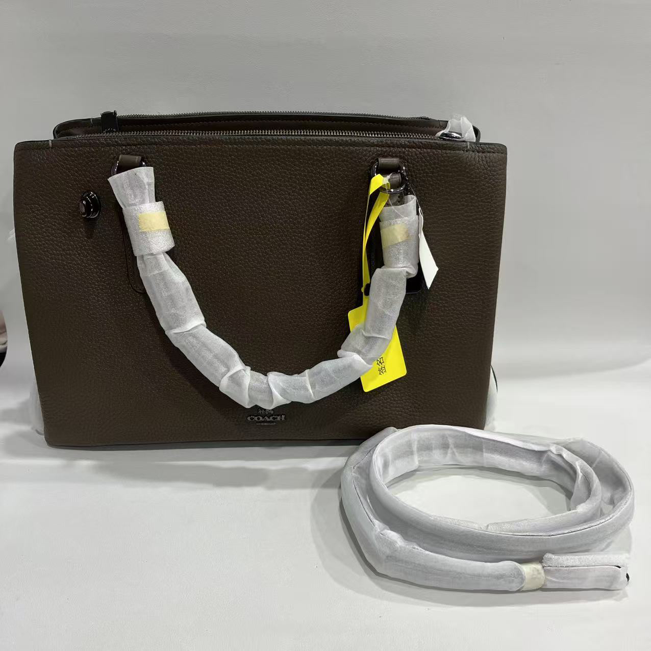 95新 COACH/蔻驰 捐金沉珠/单肩包