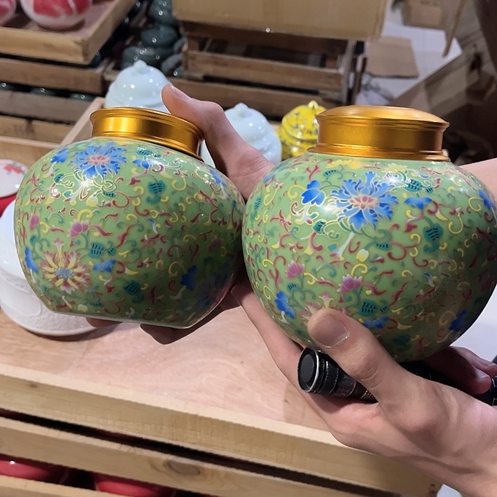 各种器型高档陶瓷茶叶罐储物罐密封罐储茶罐家用防潮摆件