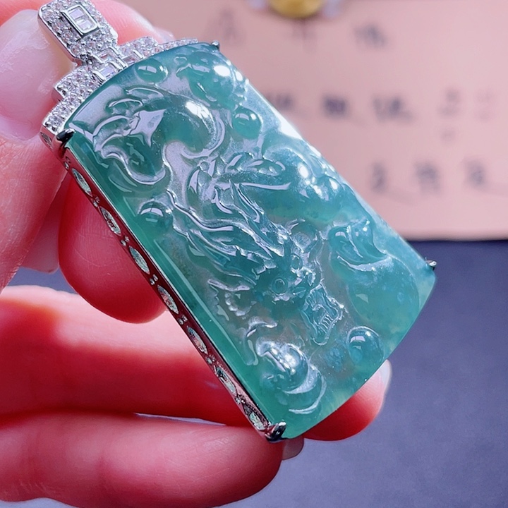 翡翠吊坠(不含链)未镶嵌