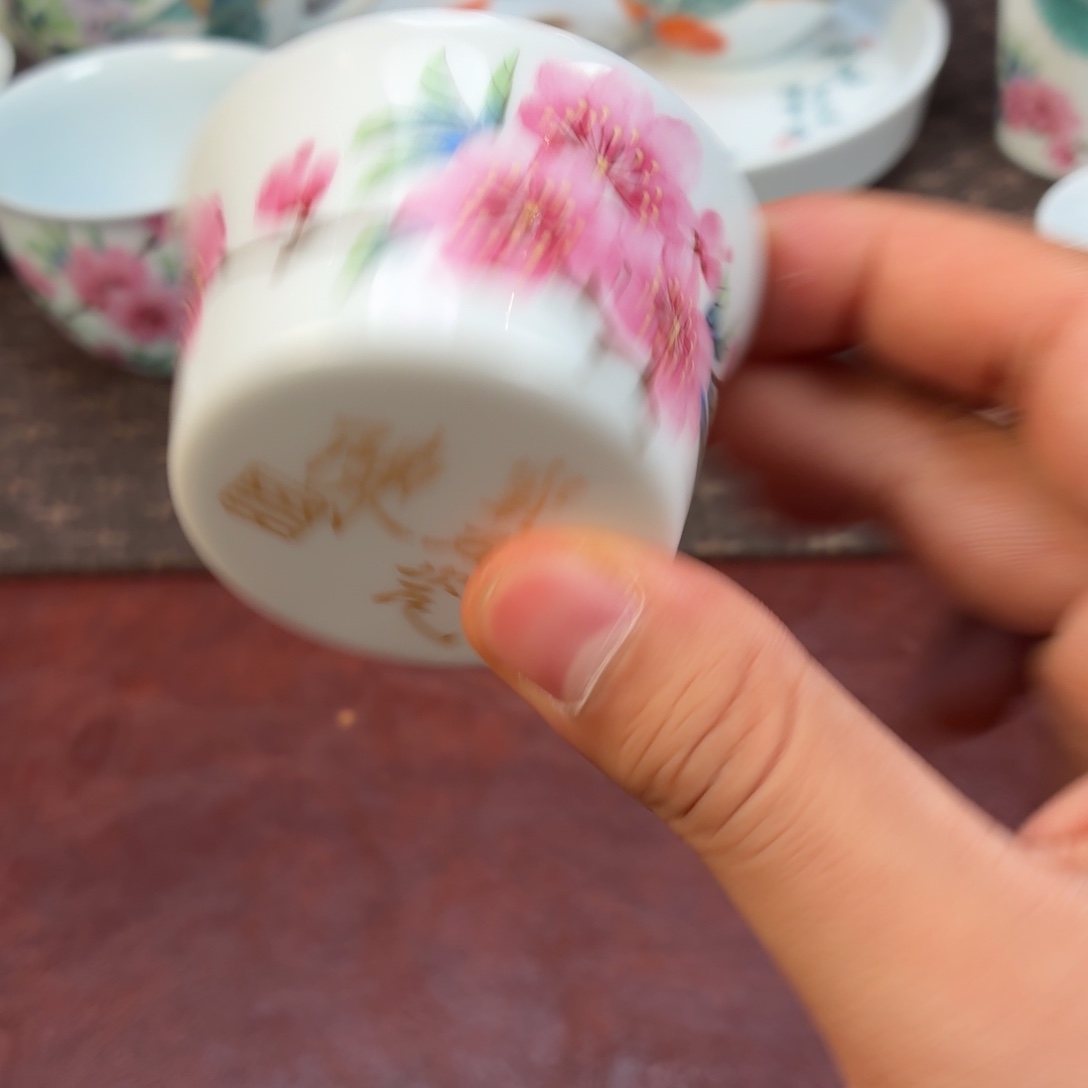 瓷杯子瓷姑娘景德镇陶瓷艺术