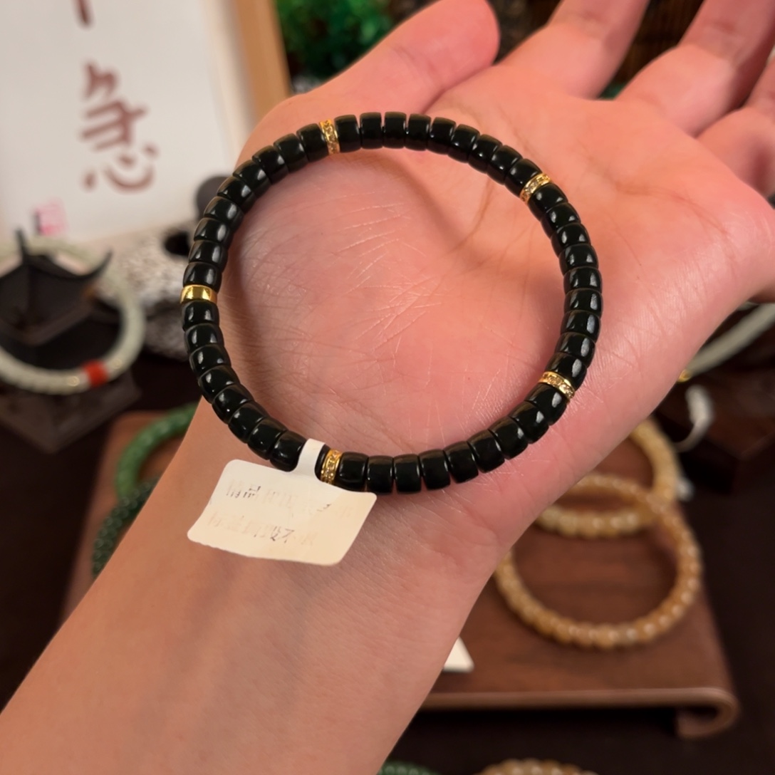 和田玉未镶嵌笔搁