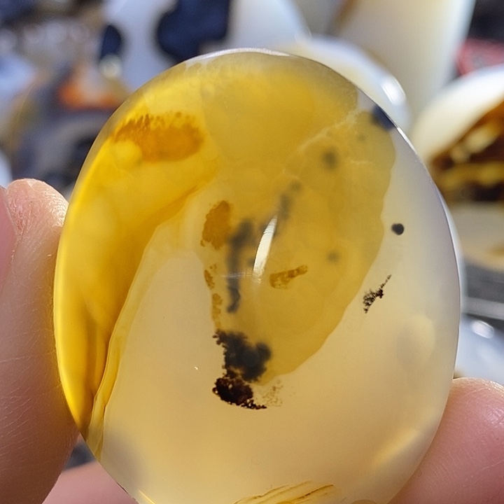 未镶嵌颈饰玛瑙/玉髓歸*