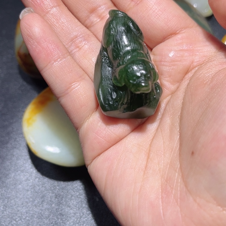 和田玉未镶嵌珠宝奇石