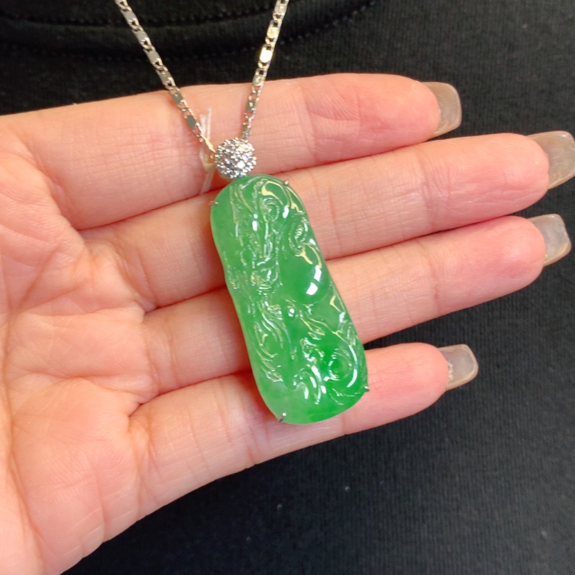 【闪购商品】翡翠18K金镶嵌吊坠(赠链)龙牌