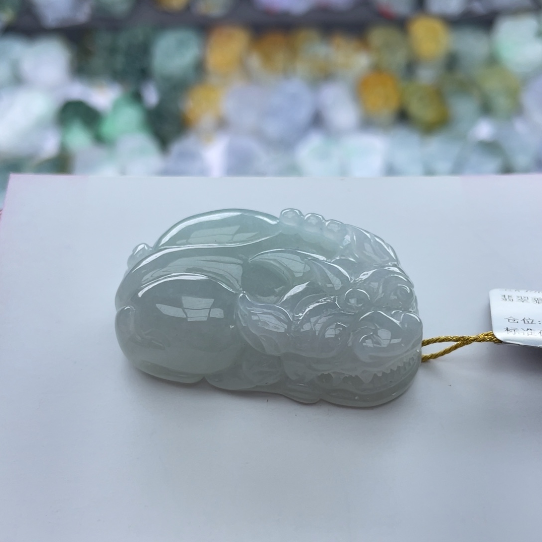 翡翠颈饰未镶嵌貔貅