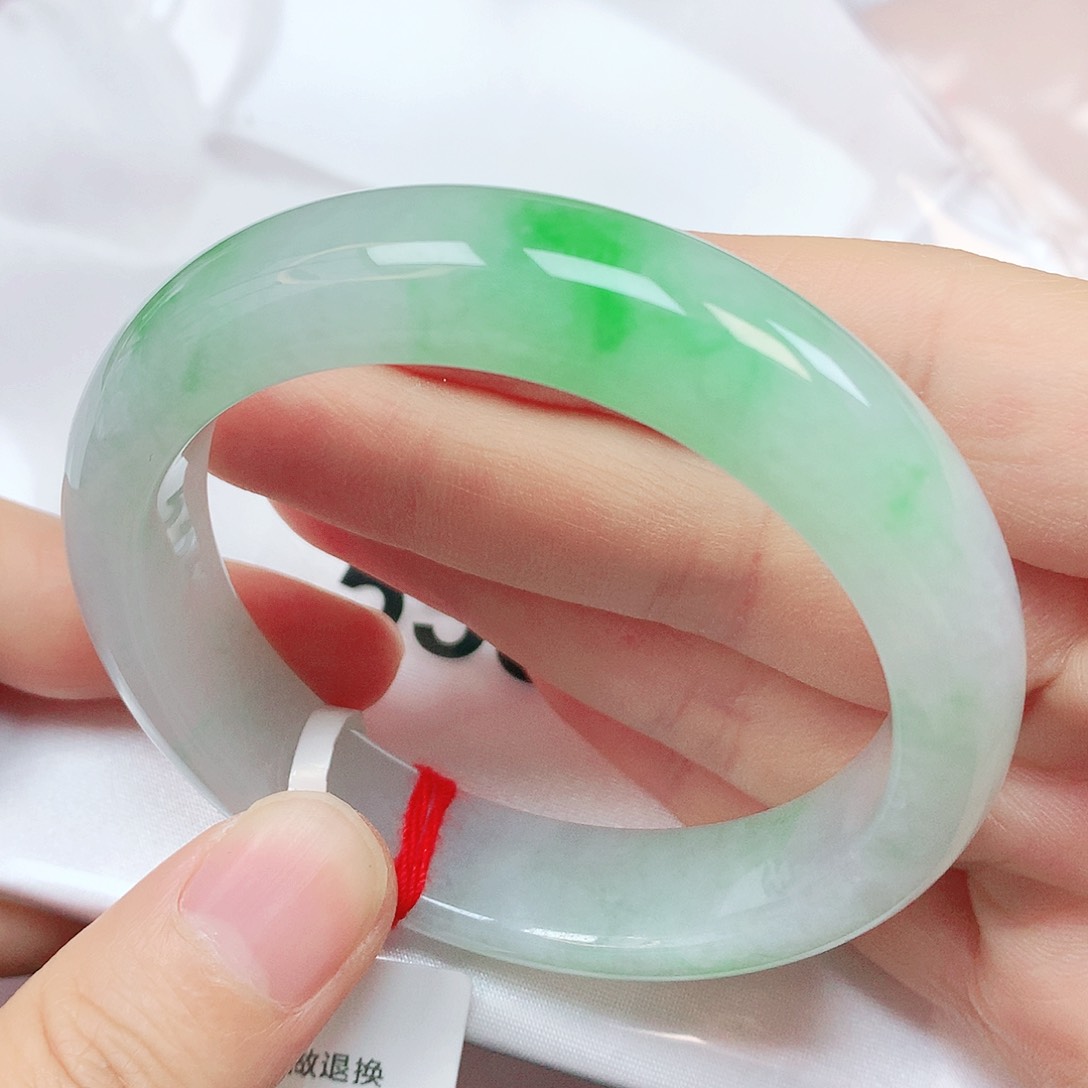 未镶嵌手镯翡翠抖音555