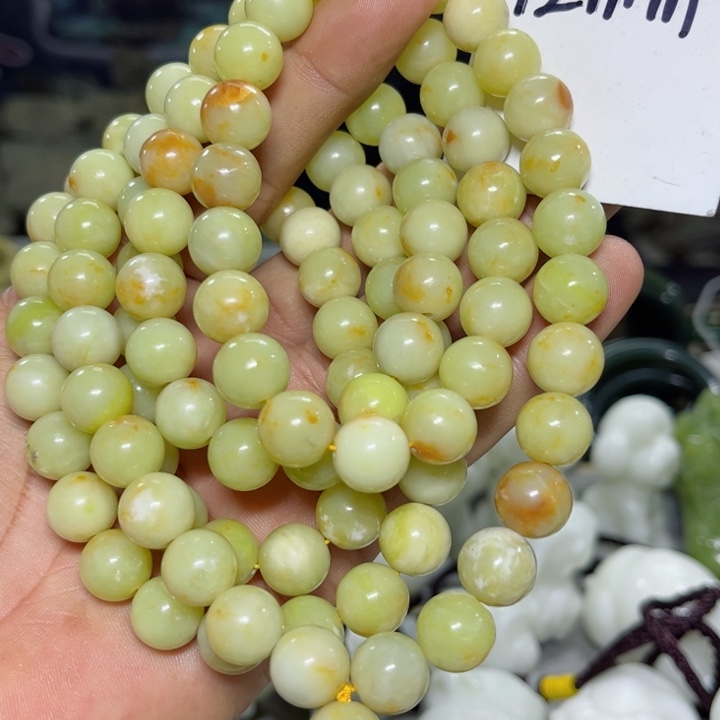 蛇纹石玉项链未镶嵌