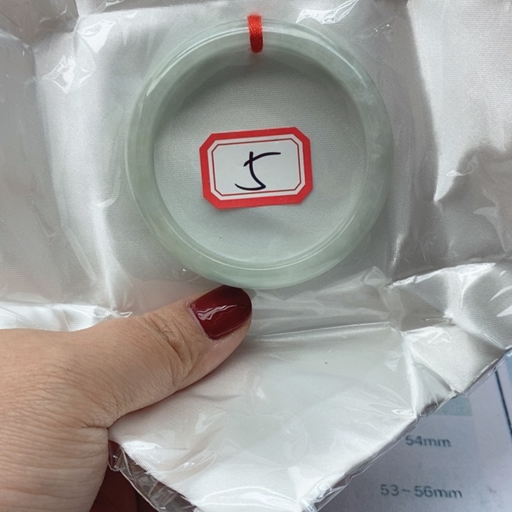 翡翠未镶嵌手镯翡翠