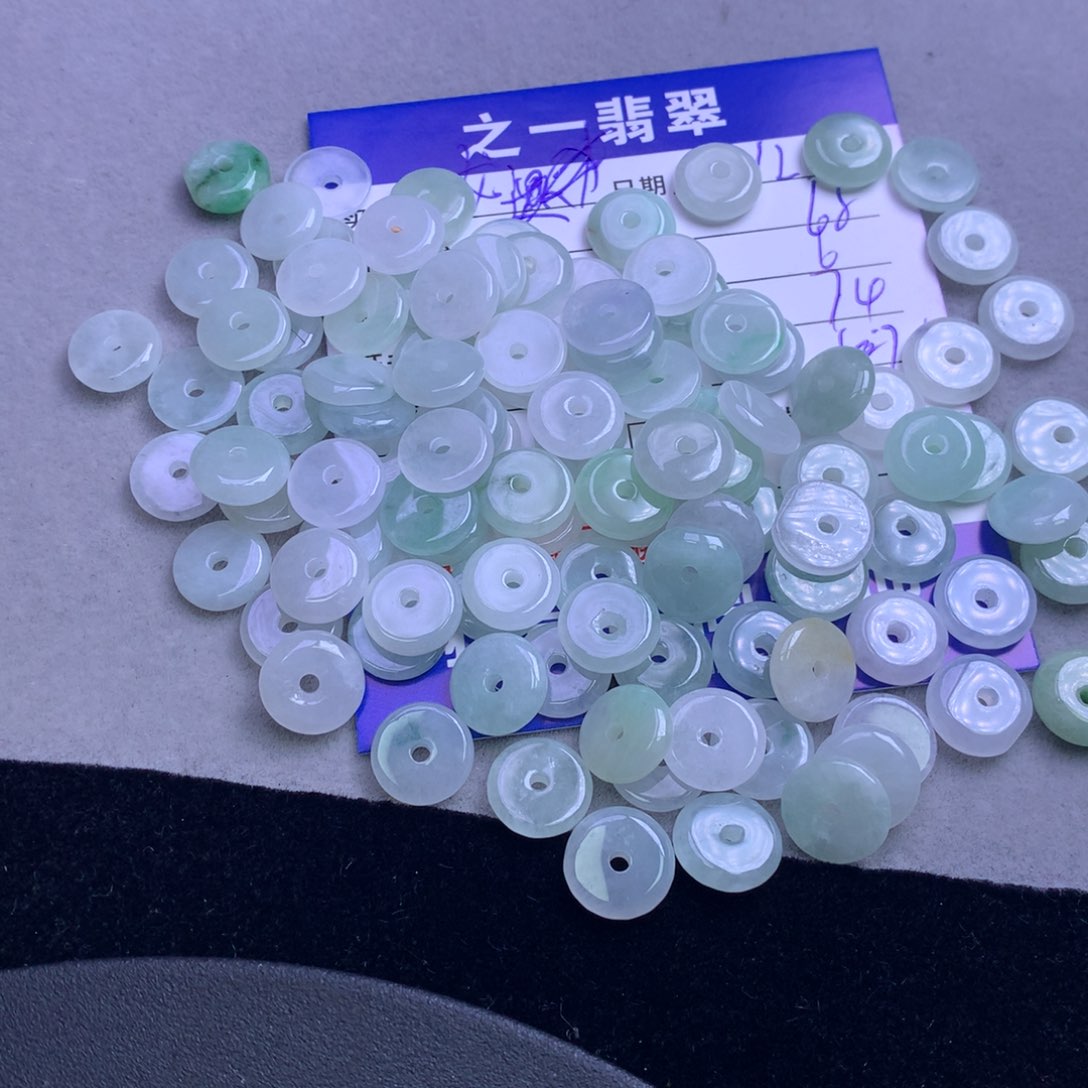 颈饰未镶嵌翡翠龙*