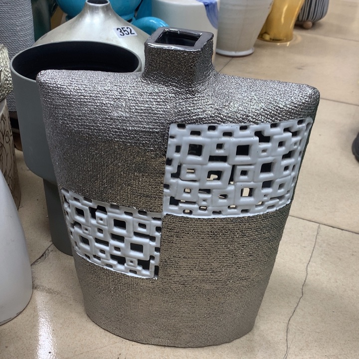 摆件陶瓷。。。。。。。