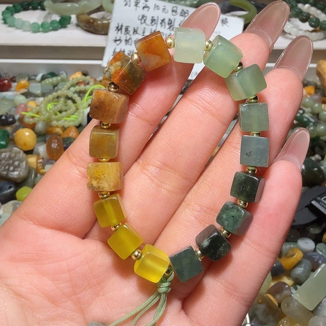 和田玉未镶嵌珠宝奇石